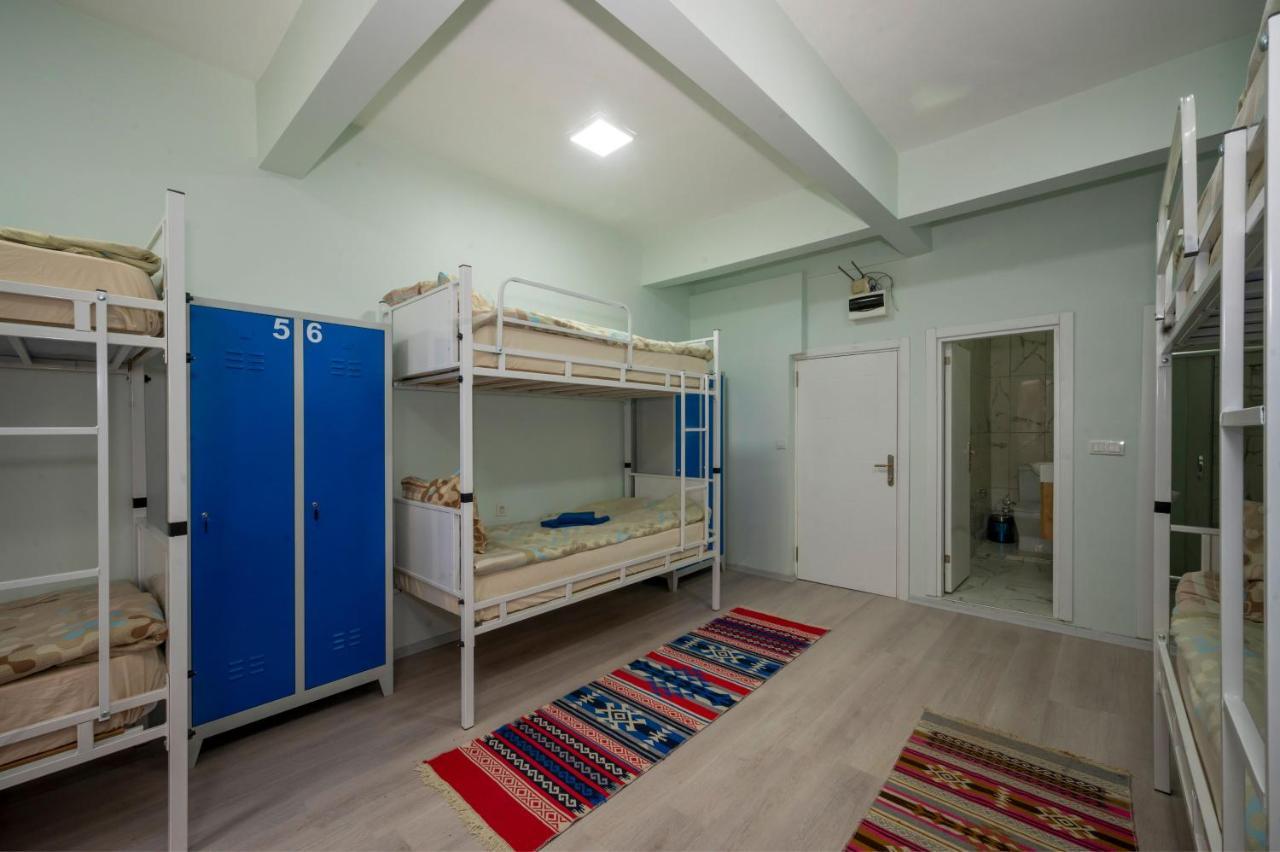 Xalila Hostel & Cafe Ladies Room Istanbul Bagian luar foto