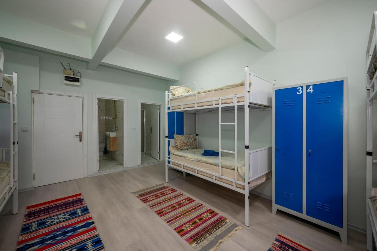 Xalila Hostel & Cafe Ladies Room Istanbul Bagian luar foto