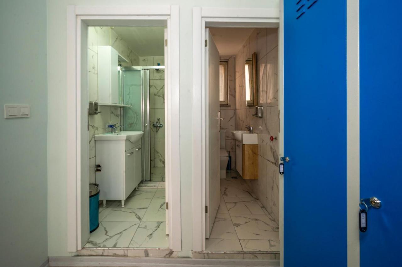 Xalila Hostel & Cafe Ladies Room Istanbul Bagian luar foto
